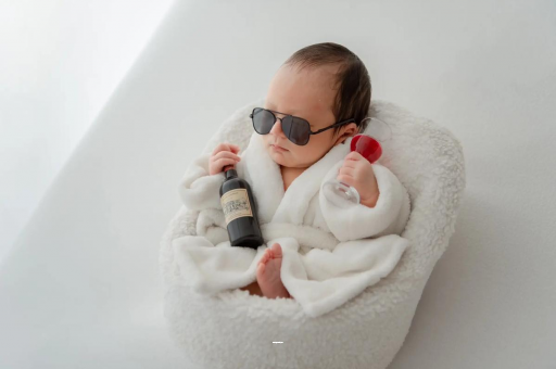 唐山宝宝不哭不闹正常吗